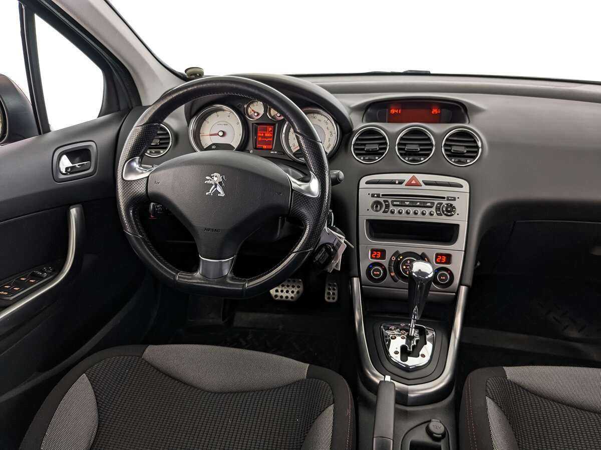 Peugeot 308, 2011 Фото №17