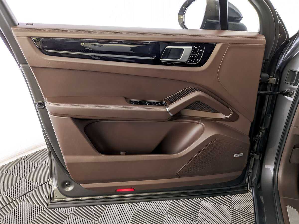 Porsche Cayenne, 2018 Фото №13