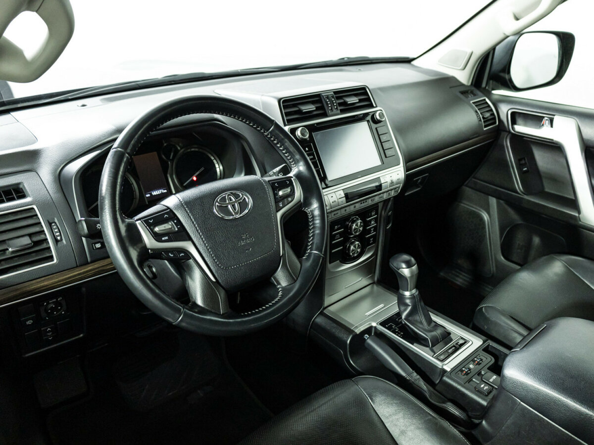Toyota Land Cruiser Prado 150 Series Рестайлинг 2, 2019 Фото №9