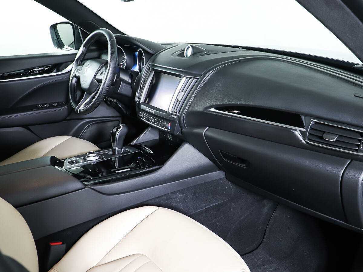 Maserati Levante, 2018 Фото №8