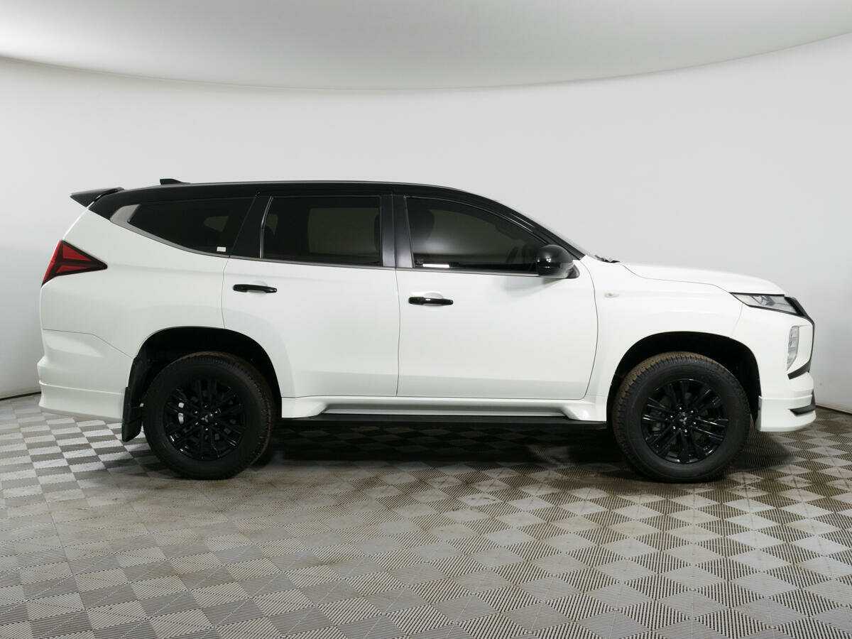 Mitsubishi Montero Sport, 2022 Фото №3