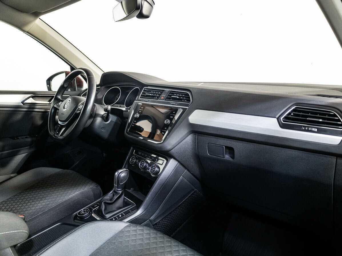 Volkswagen Tiguan, 2017 Фото №9