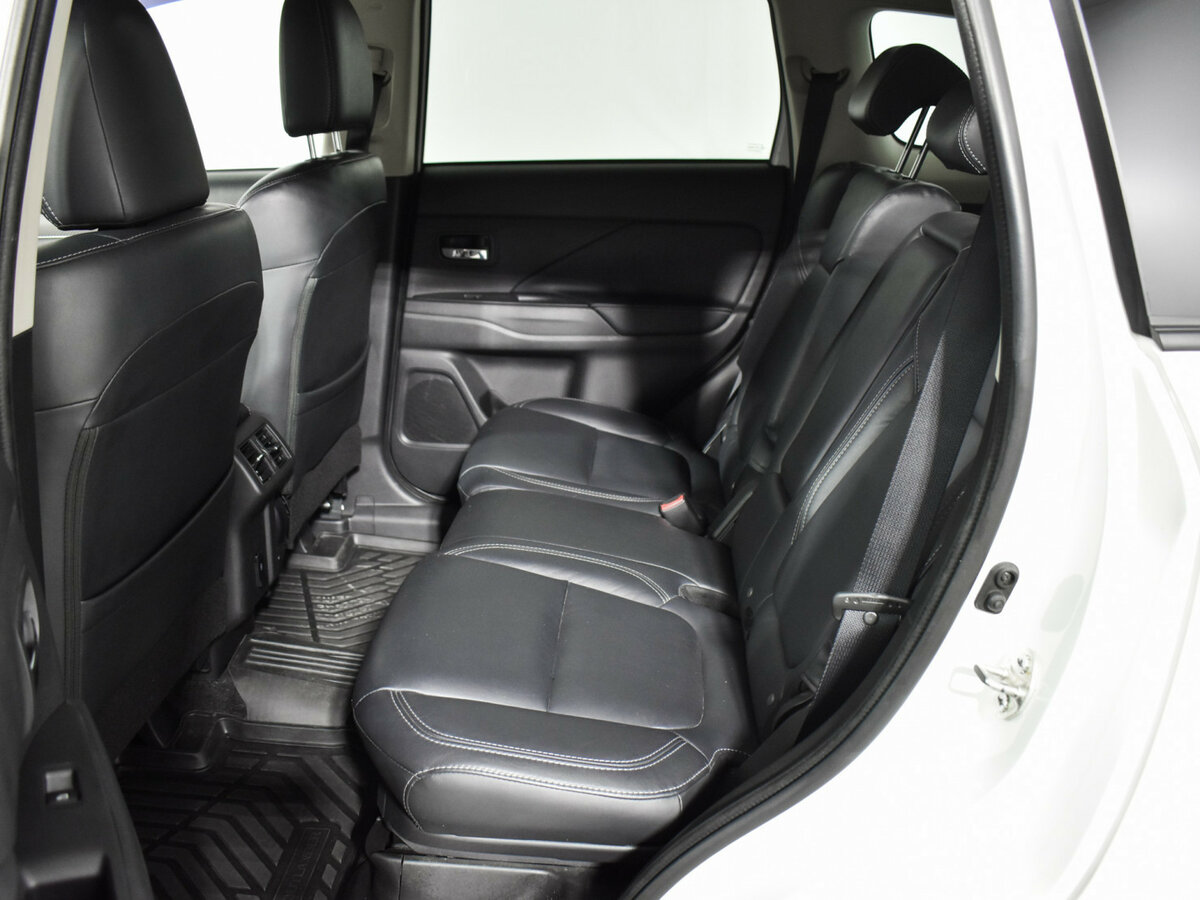 Mitsubishi Outlander III Рестайлинг 3, 2020 Фото №11