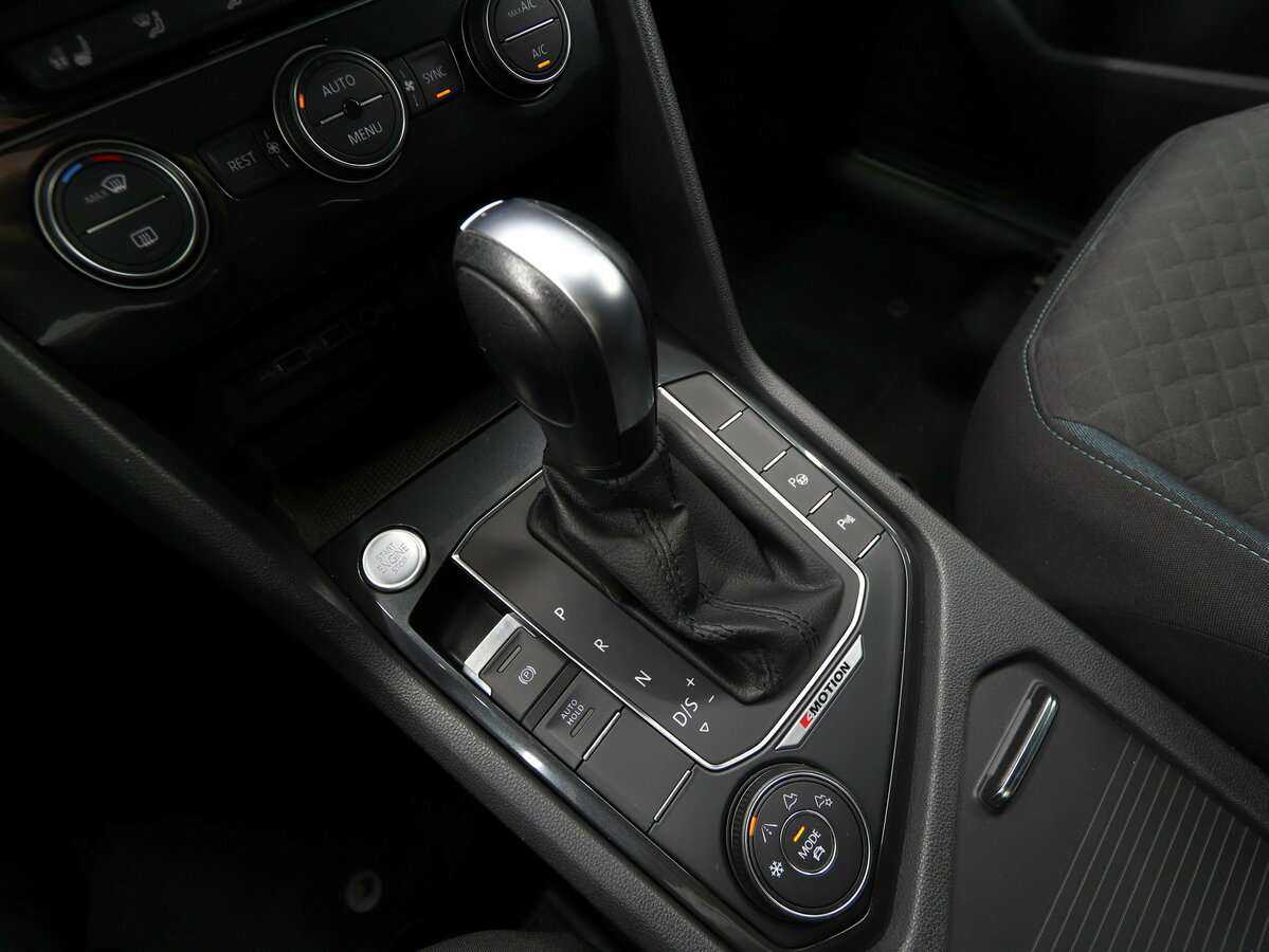 Volkswagen Tiguan, 2019 Фото №17