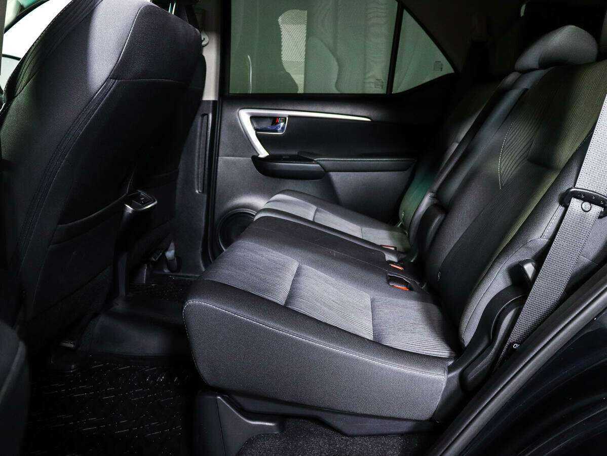 Toyota Fortuner, 2021 Фото №8