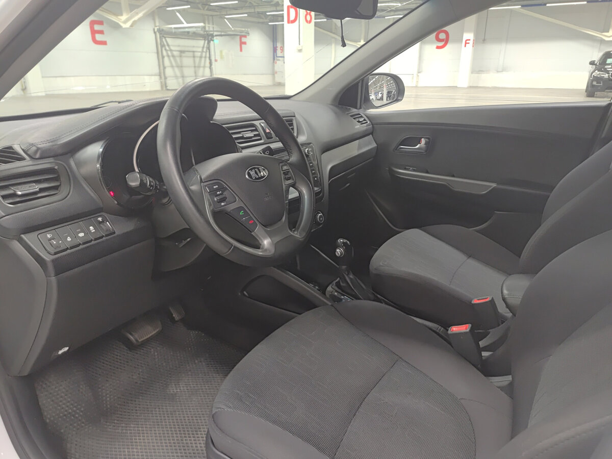 Kia Rio III Рестайлинг, 2016 Фото №16