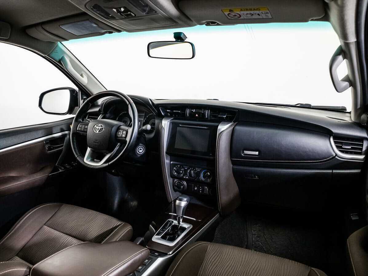 Toyota Fortuner, 2018 Фото №7