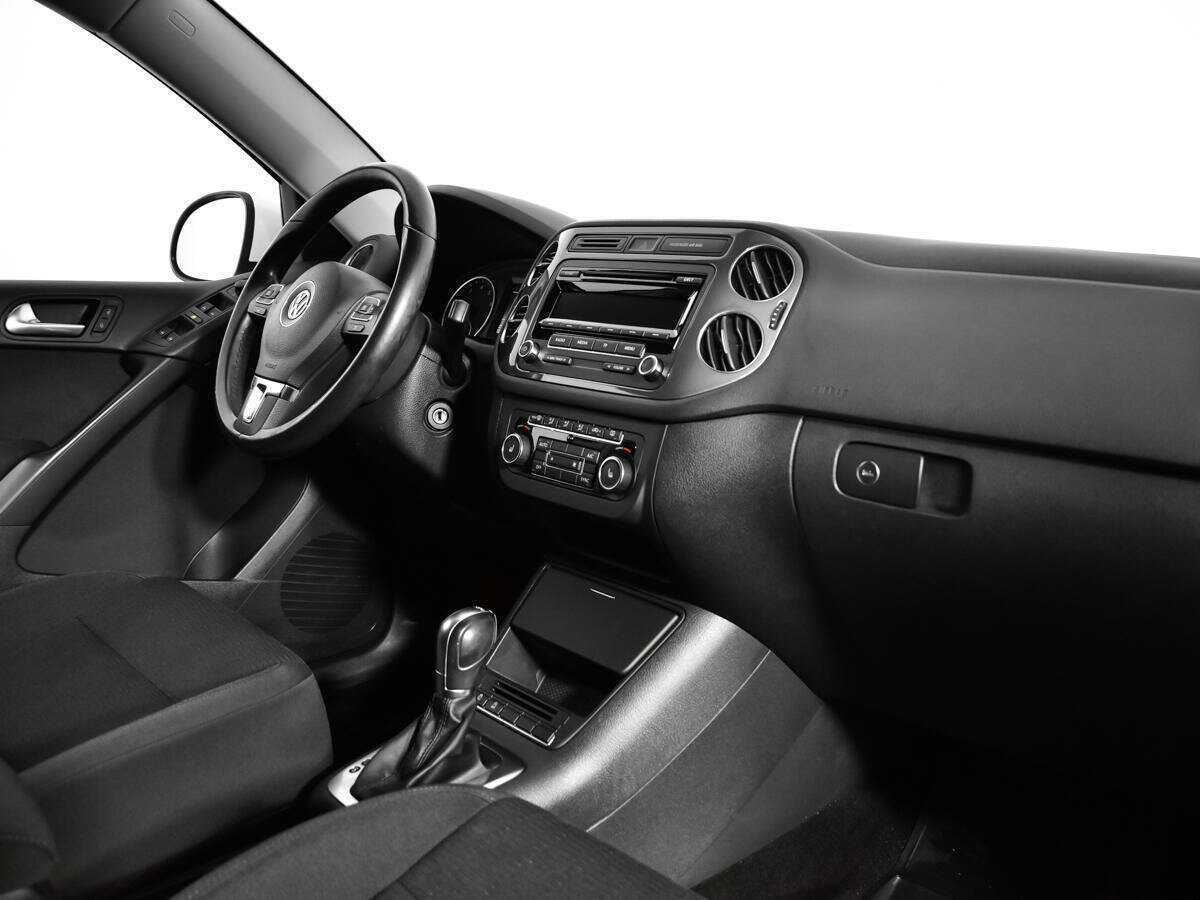 Volkswagen Tiguan, 2015 Фото №9