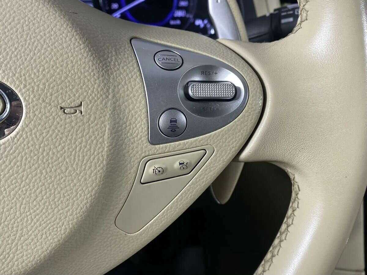 Infiniti FX37, 2011 Фото №13