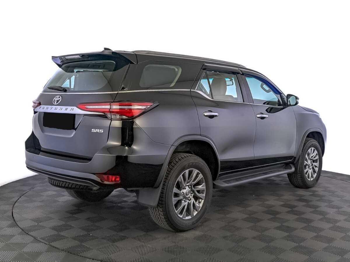 Toyota Fortuner, 2022 Фото №5
