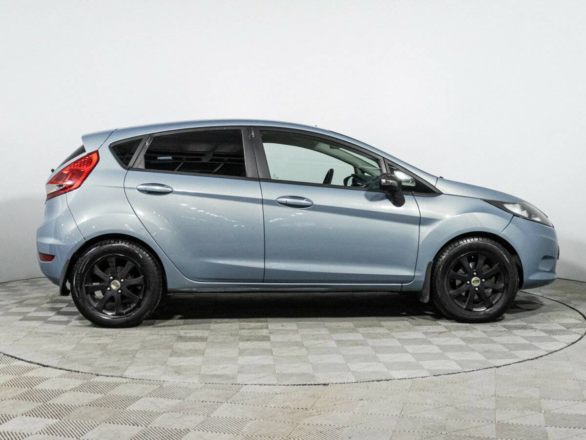 Ford Fiesta Mk6, 2009 Фото №4