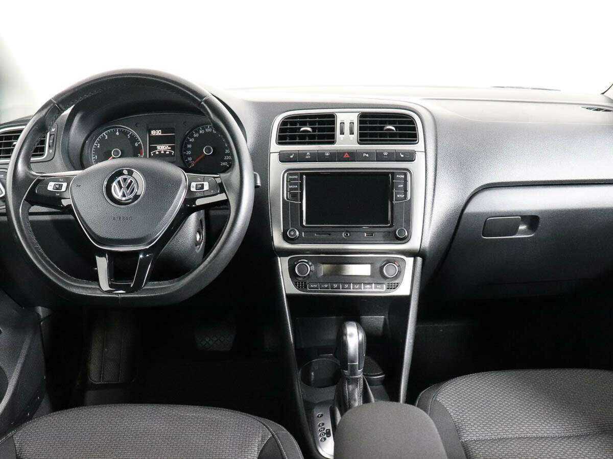 Volkswagen Polo, 2018 Фото №11