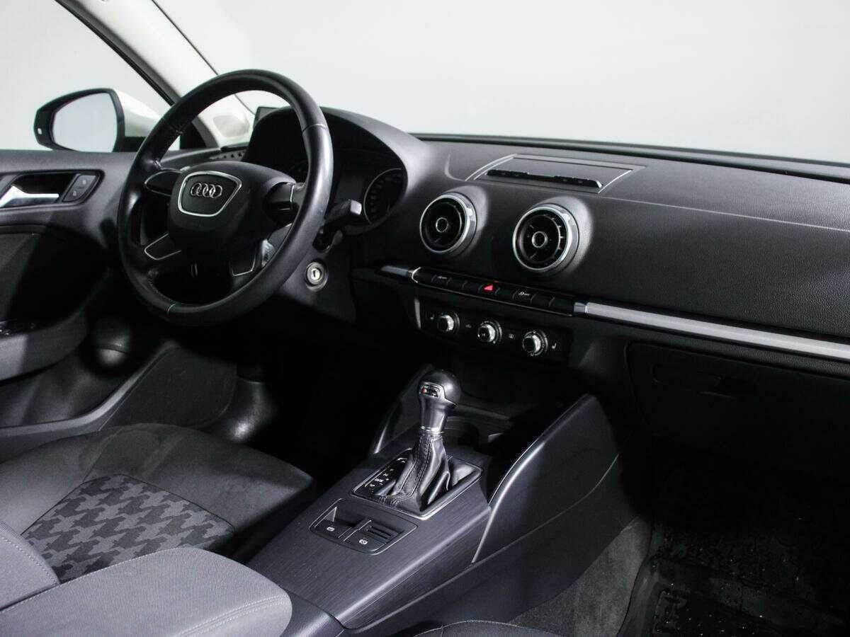 Audi A3, 2012 Фото №9