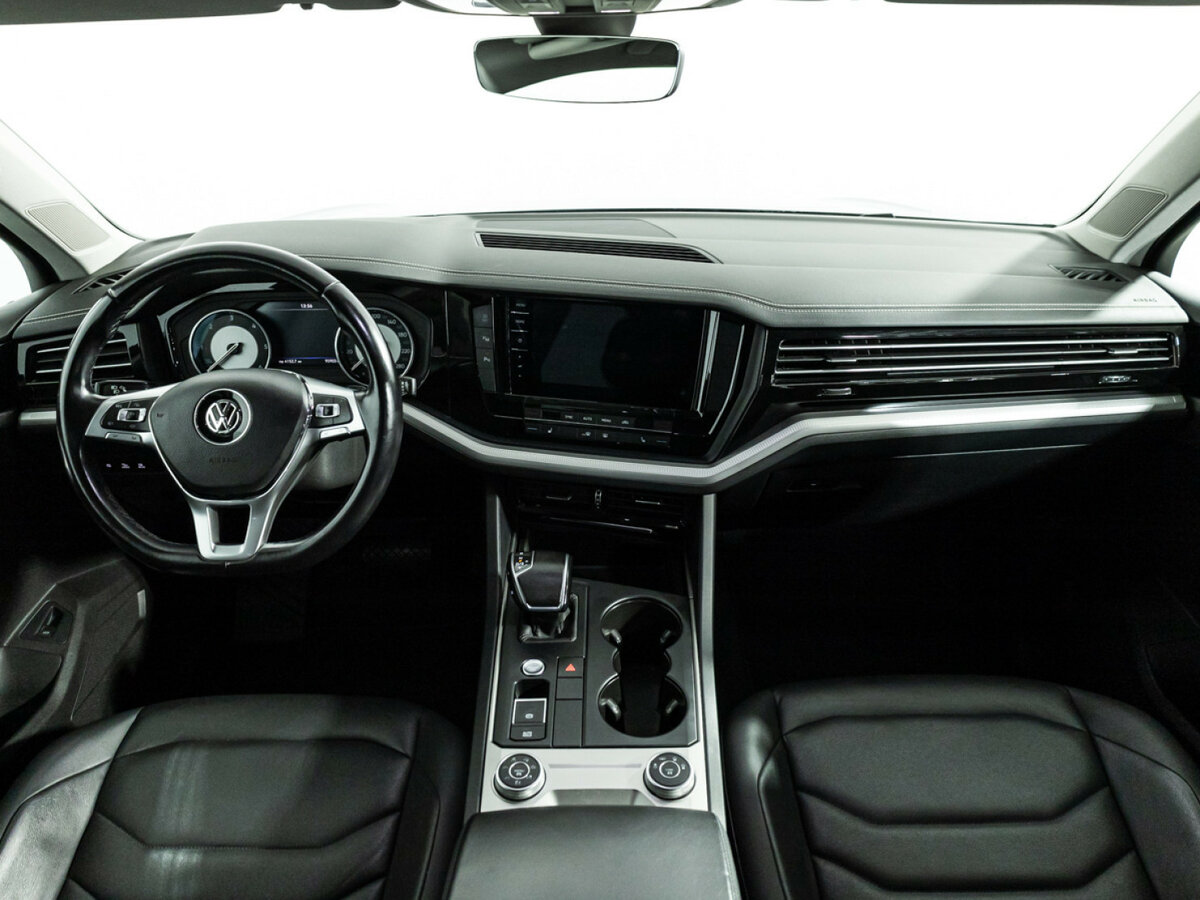 Volkswagen Touareg III, 2018 Фото №11