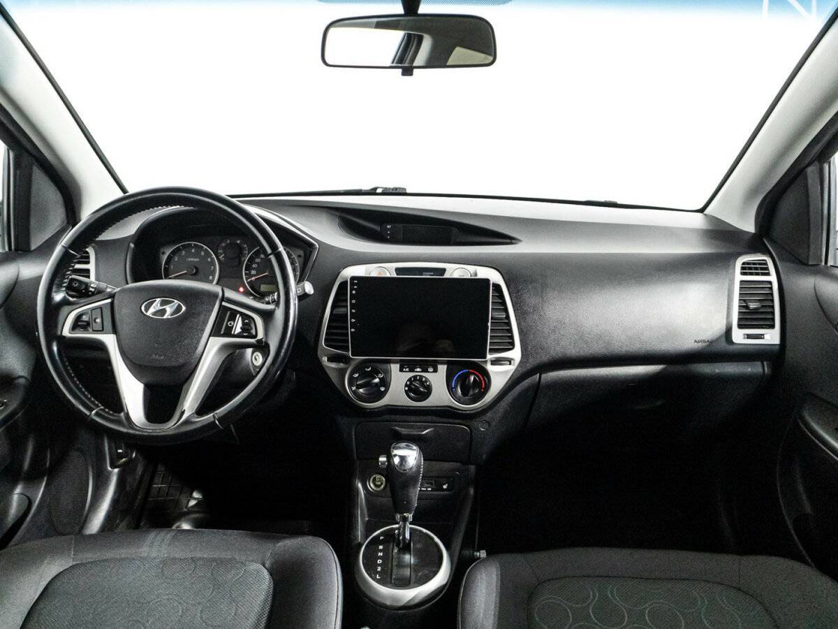 Hyundai i20, 2009 Фото №13