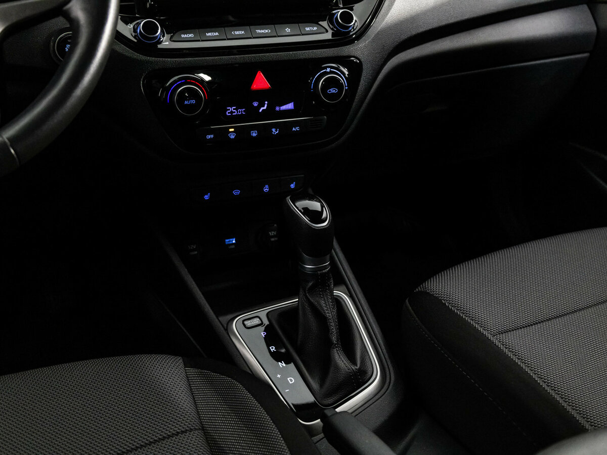 Hyundai Solaris II Рестайлинг, 2020 Фото №9