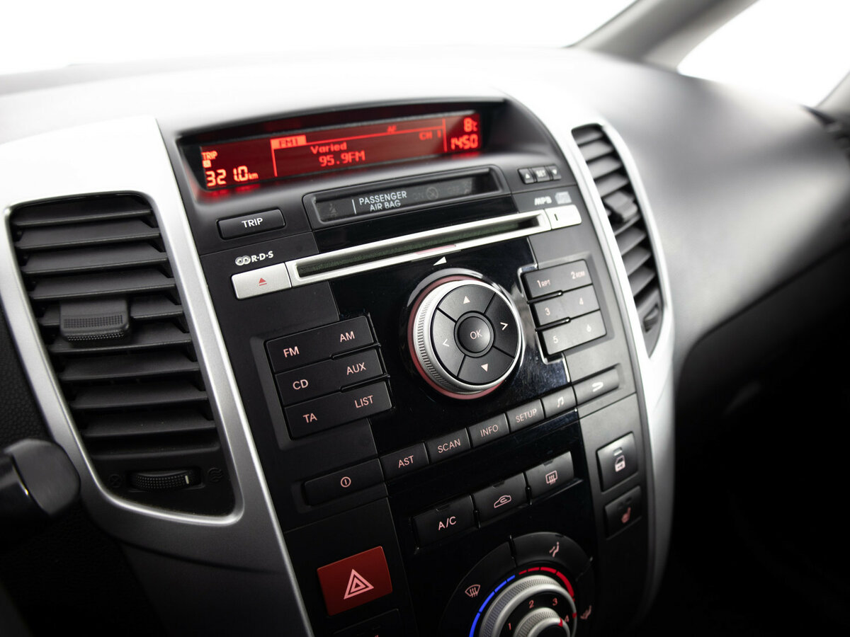 Kia Venga I, 2012 Фото №17