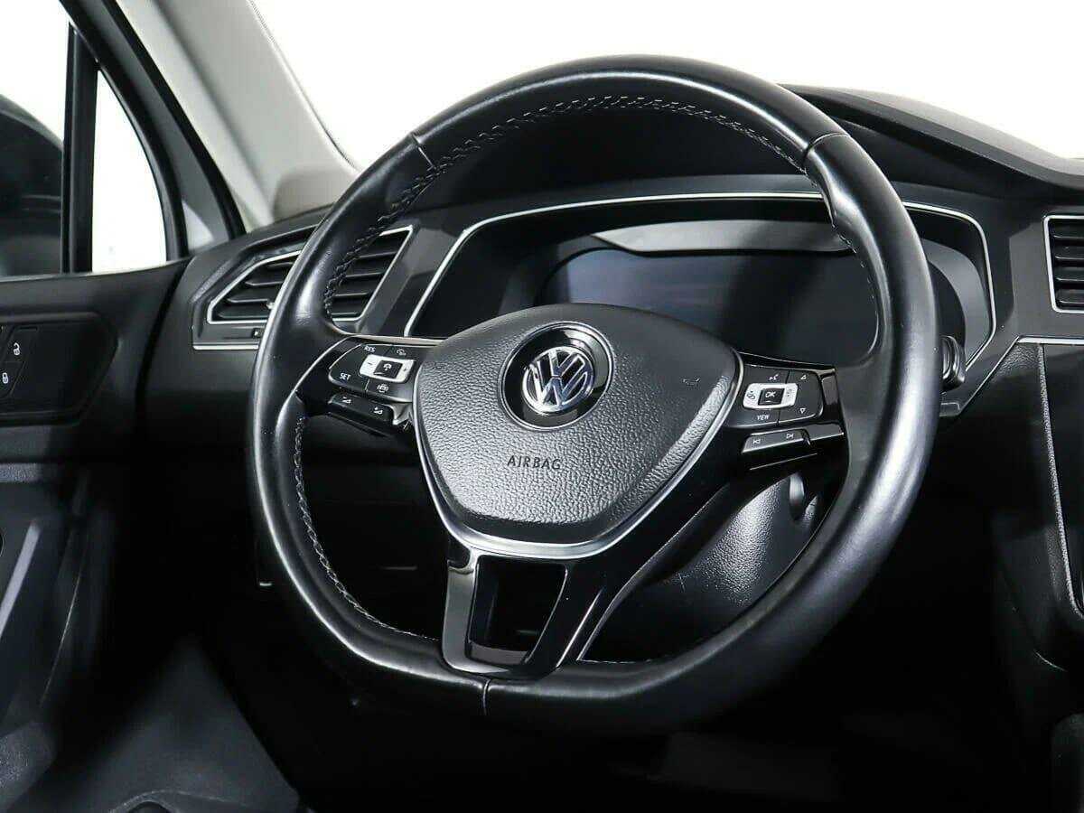Volkswagen Tiguan, 2018 Фото №10