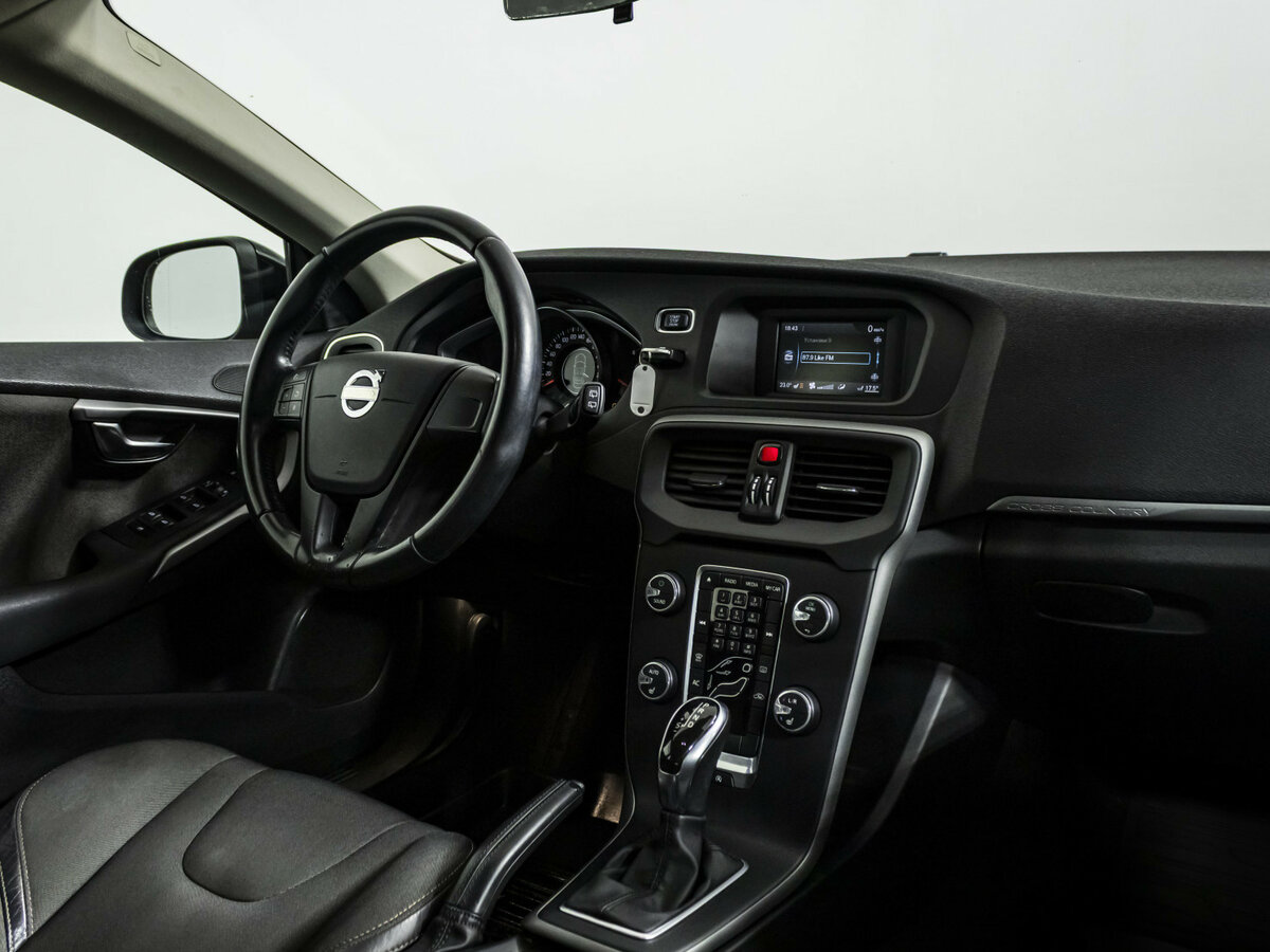 Volvo V40 Cross Country I, 2013 Фото №7