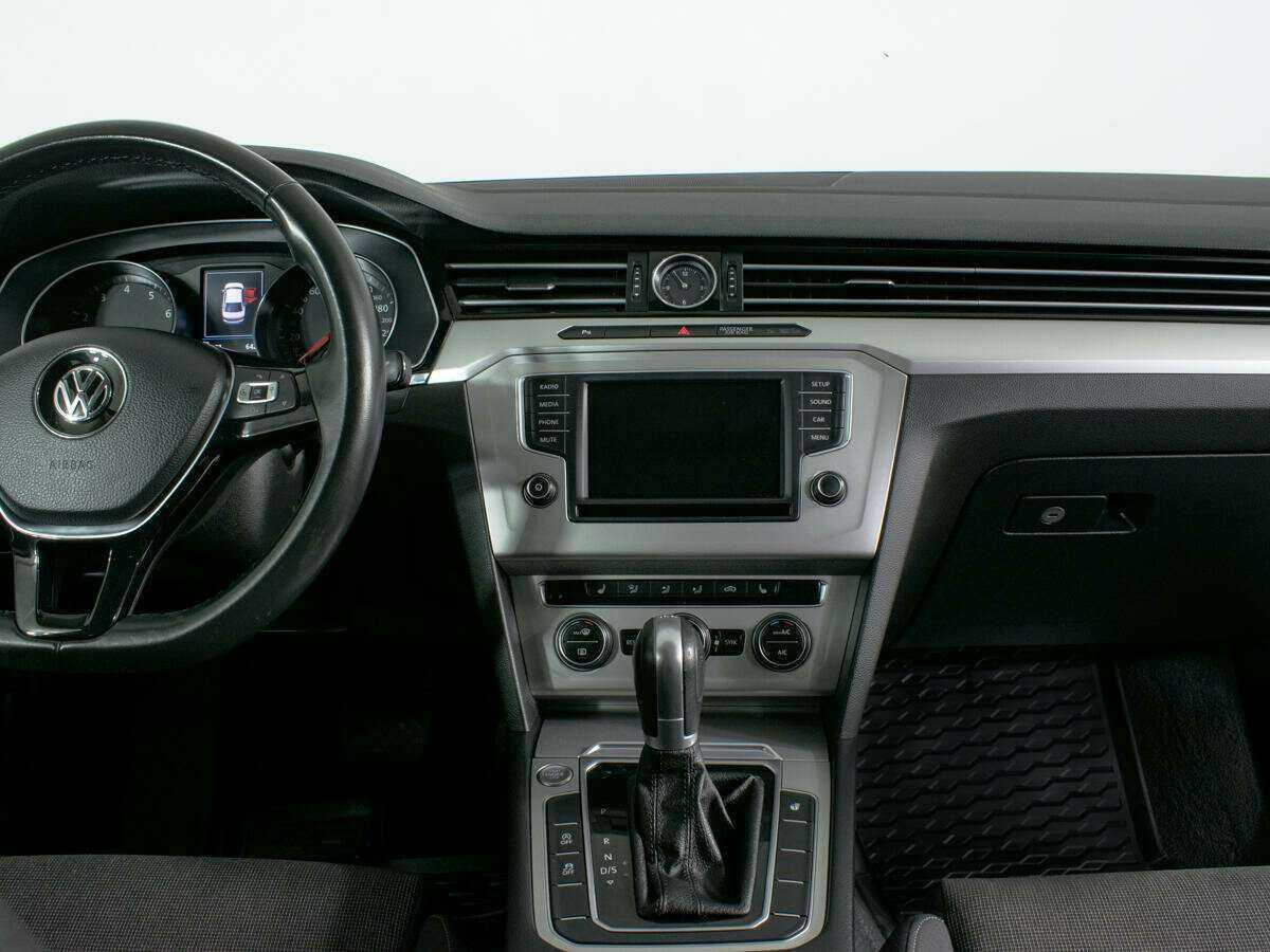 Volkswagen Passat, 2017 Фото №8