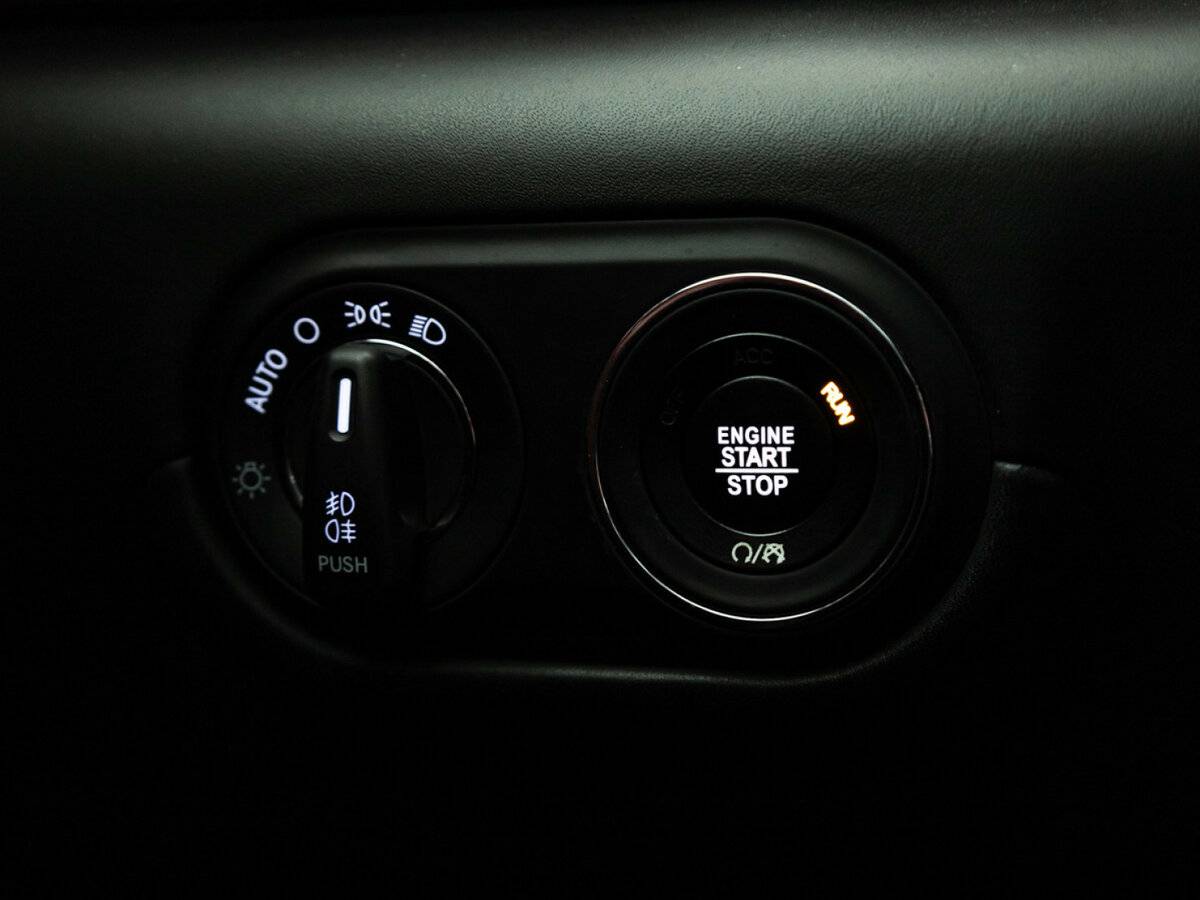 Maserati Levante I, 2017 Фото №17