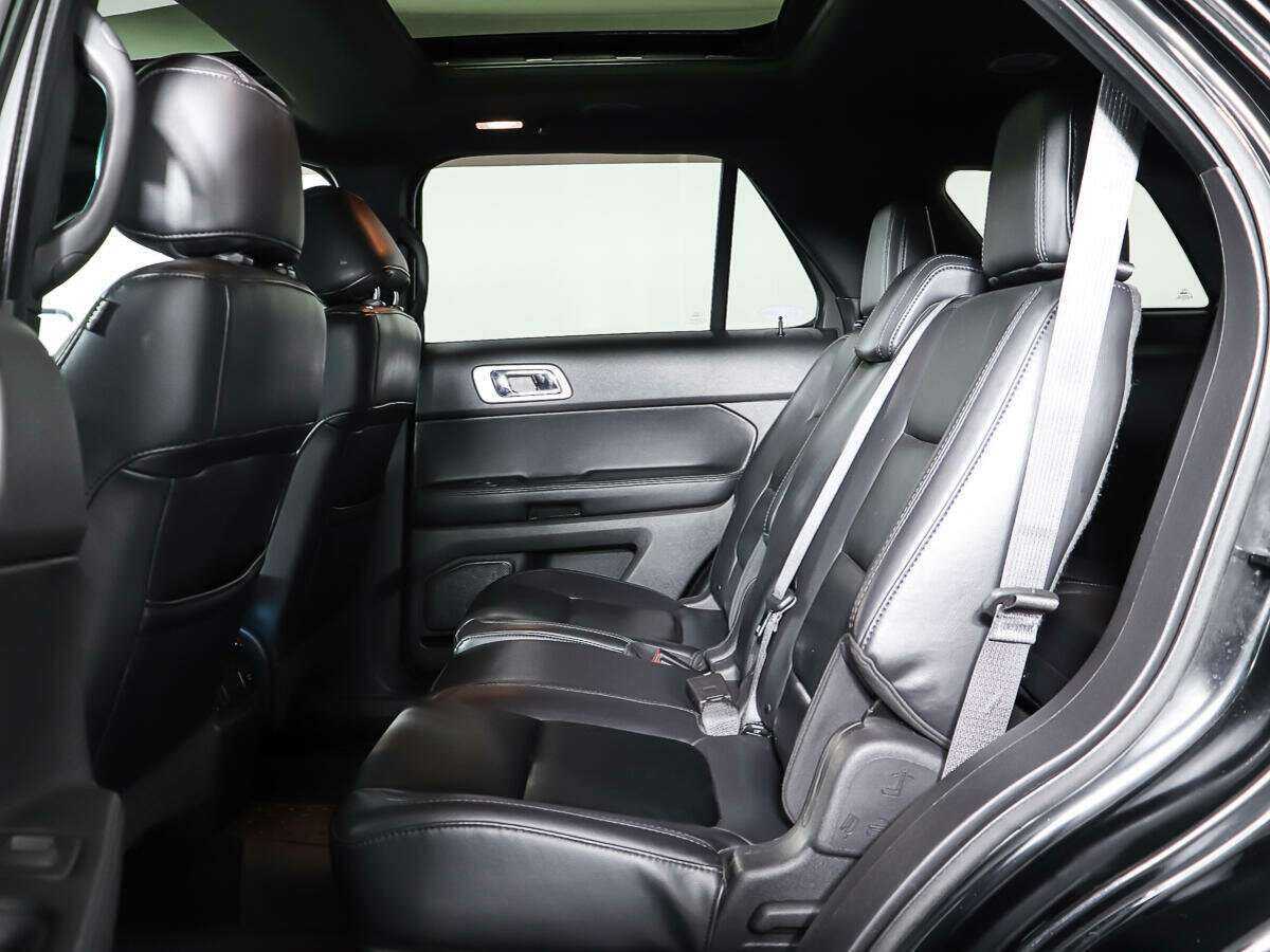 Ford Explorer, 2011 Фото №10
