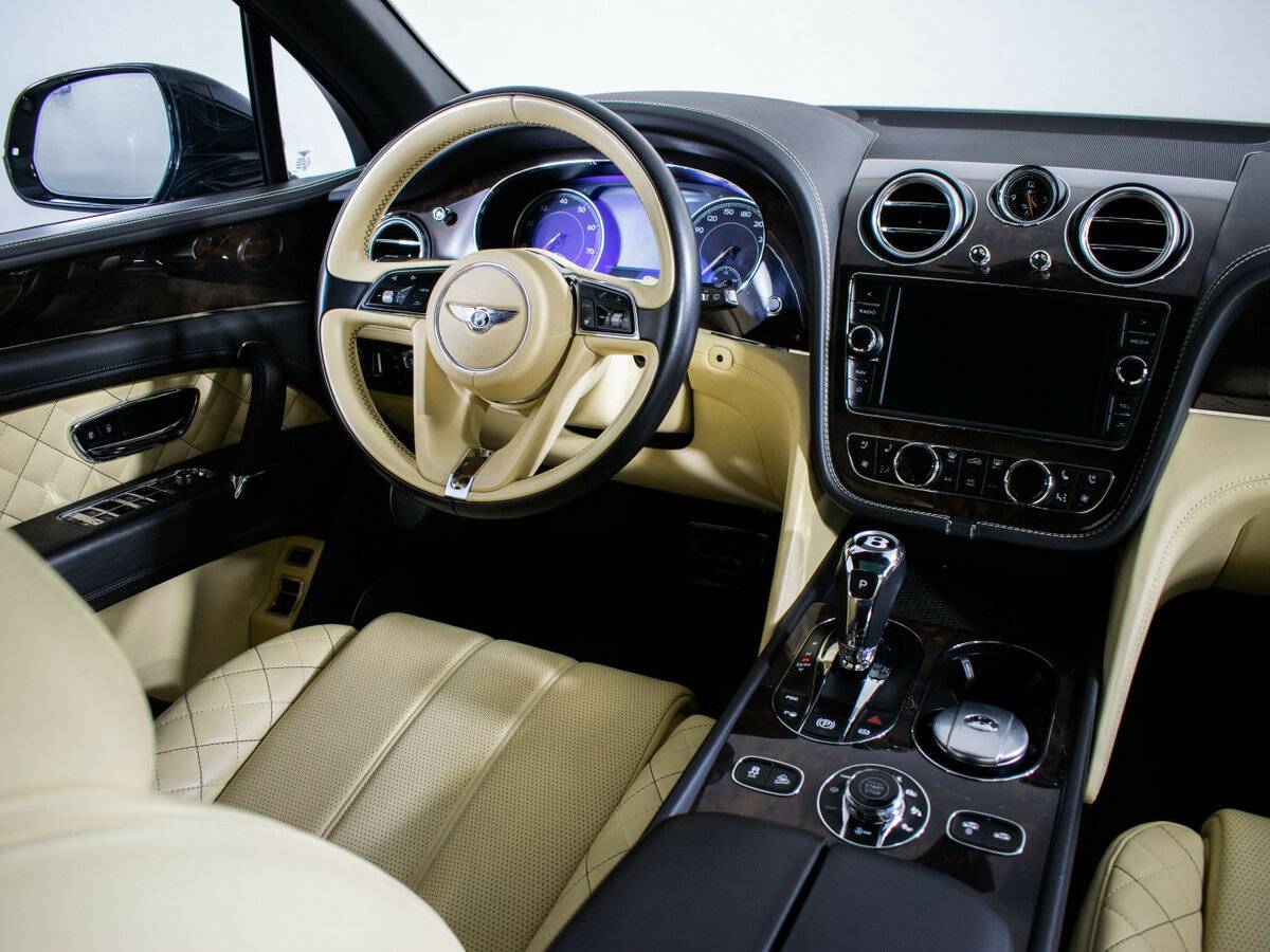 Bentley Bentayga I, 2016 Фото №15