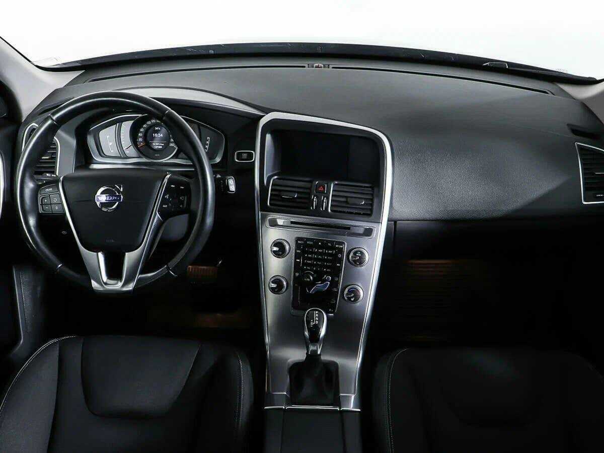 Volvo XC60, 2017 Фото №12