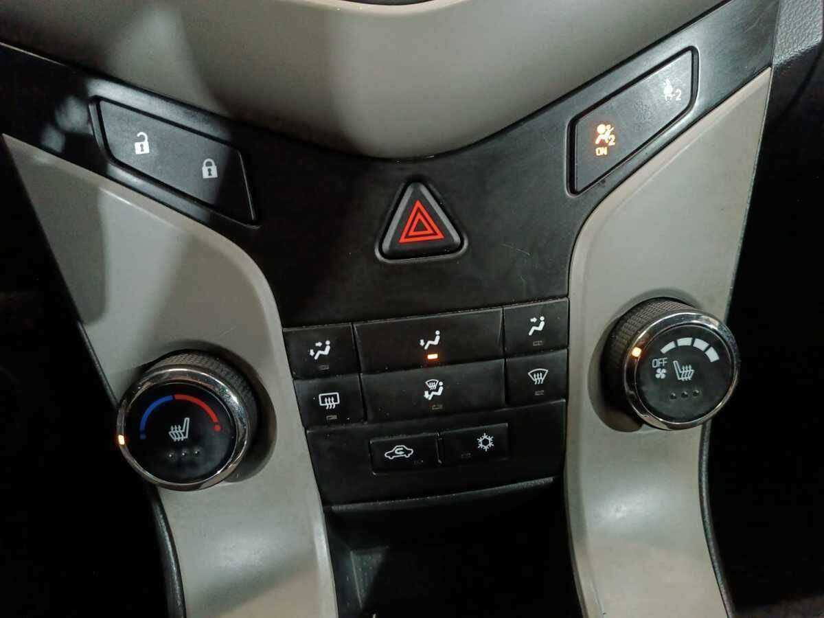 Chevrolet Cruze, 2012 Фото №14
