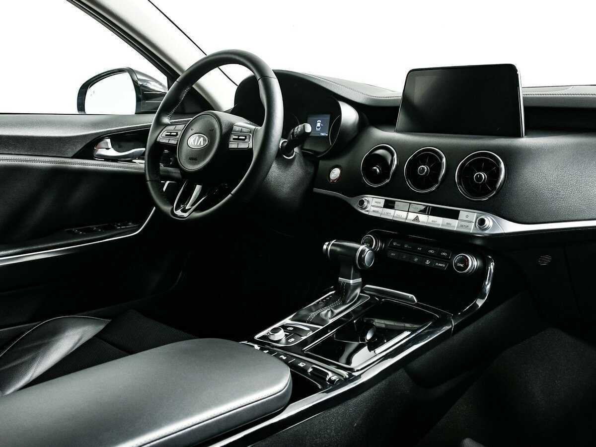 Kia Stinger, 2019 Фото №8