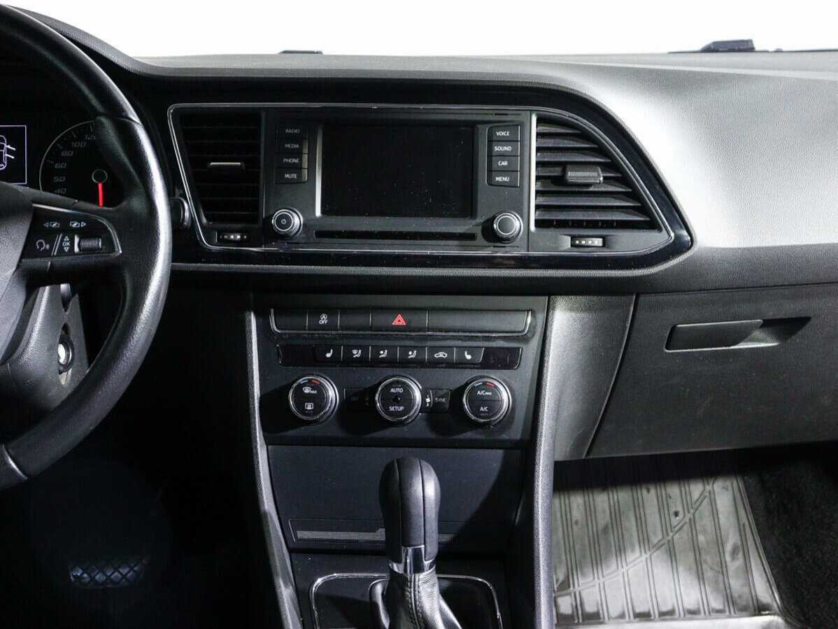 SEAT Leon, 2013 Фото №11