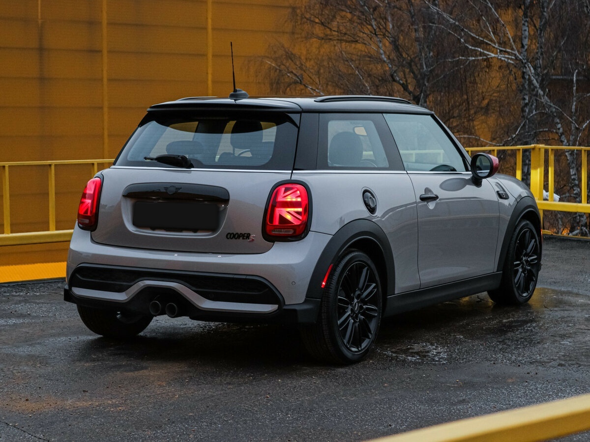 Mini Hatch Cooper S III (F55/F56) Рестайлинг 2, 2024 Фото №3
