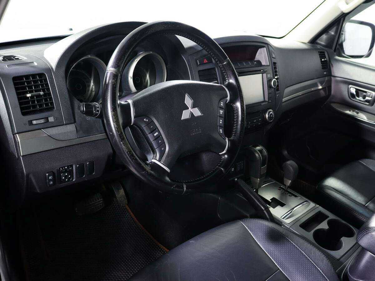 Mitsubishi Pajero, 2011 Фото №13