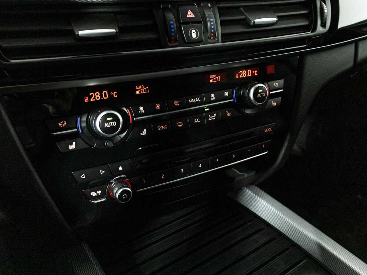 BMW X5 M50d, 2014 Фото №14