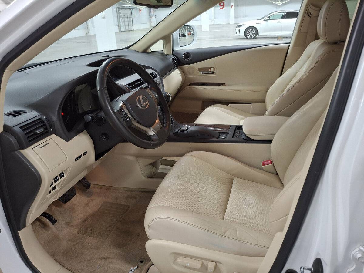 Lexus RX 350 III Рестайлинг, 2012 Фото №15