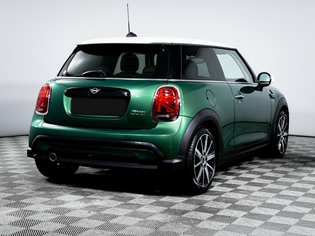 Mini Hatch Cooper III (F55/F56) Рестайлинг 2, 2021 Фото №4
