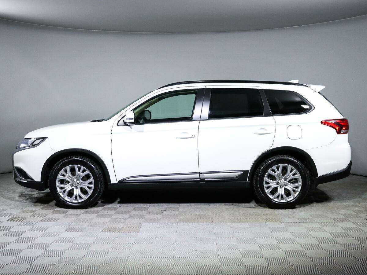 Mitsubishi Outlander, 2022 Фото №8