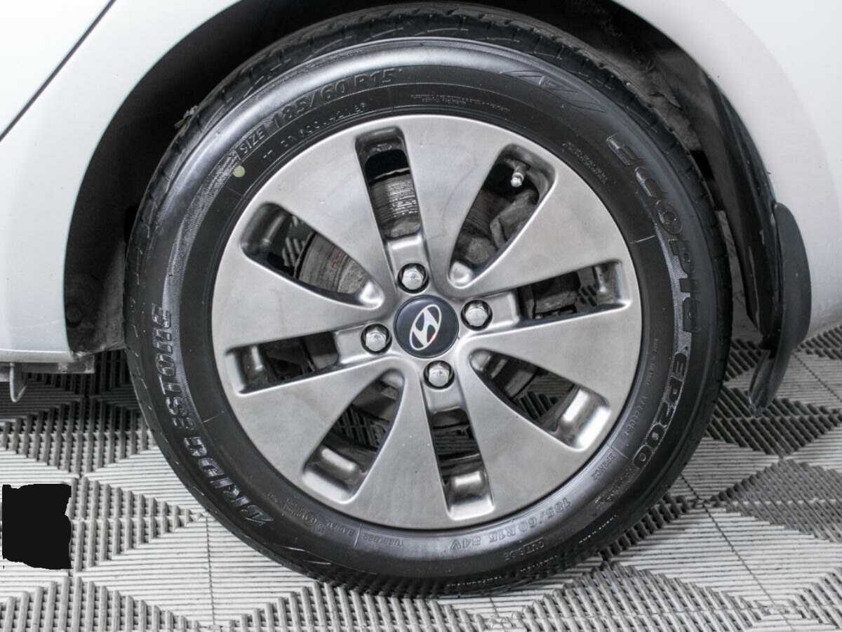 Hyundai i20, 2010 Фото №16