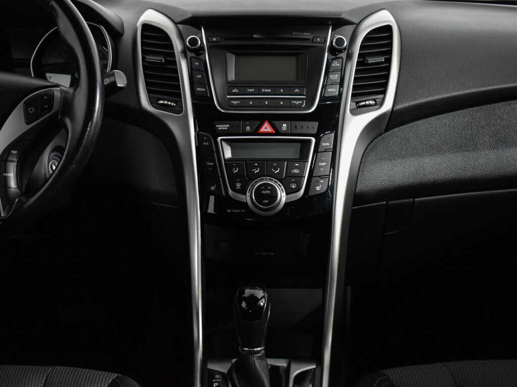 Hyundai i30, 2013 Фото №15