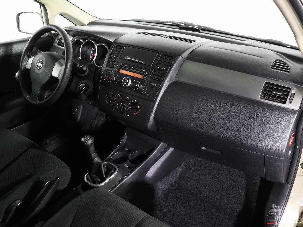 Nissan Tiida, 2011 Фото №8