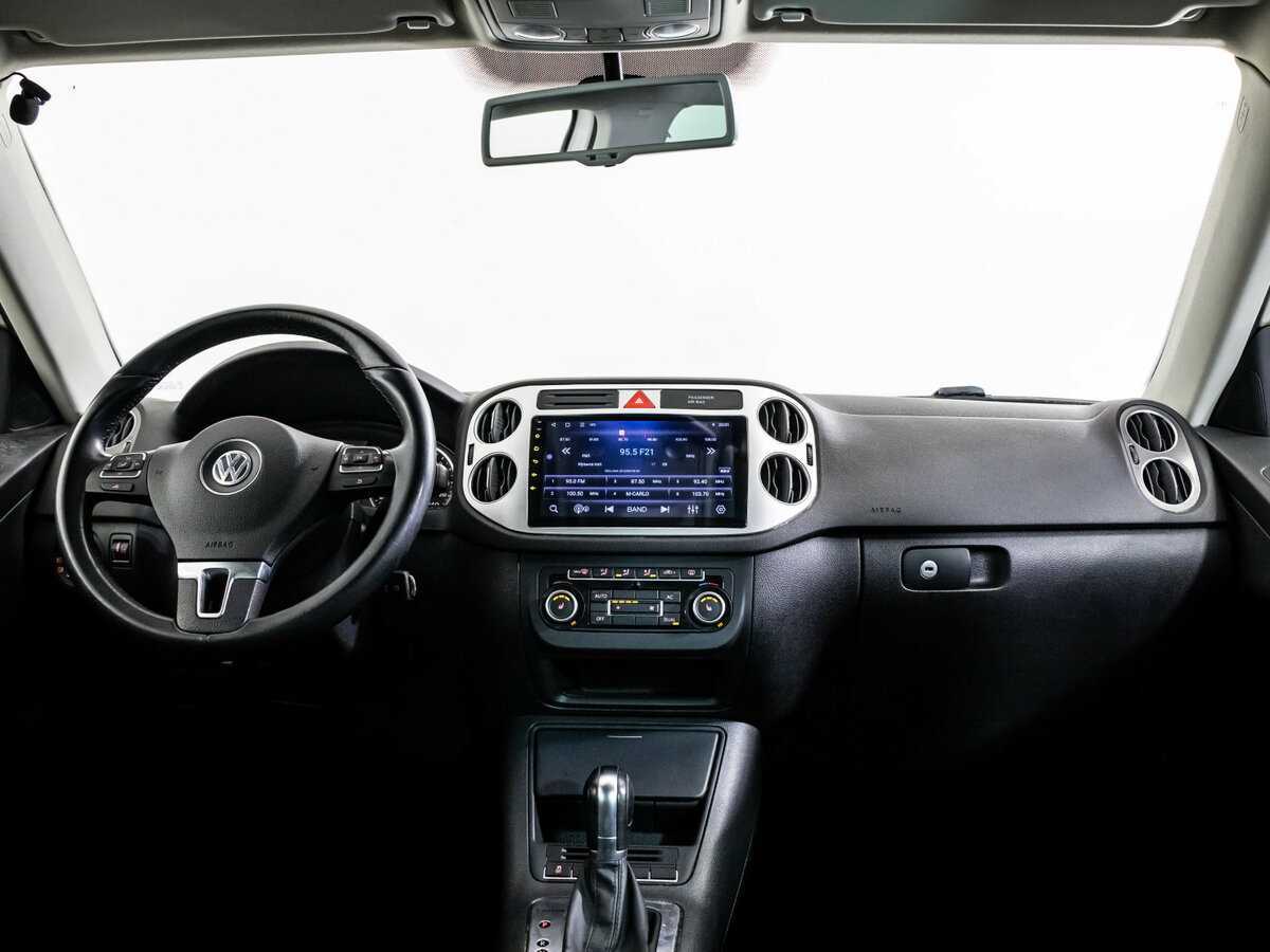 Volkswagen Tiguan, 2010 Фото №8