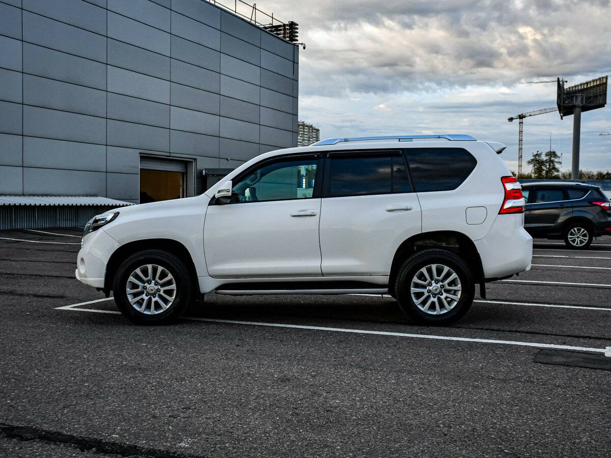 Toyota Land Cruiser Prado 150 Series Рестайлинг 1, 2014 Фото №8