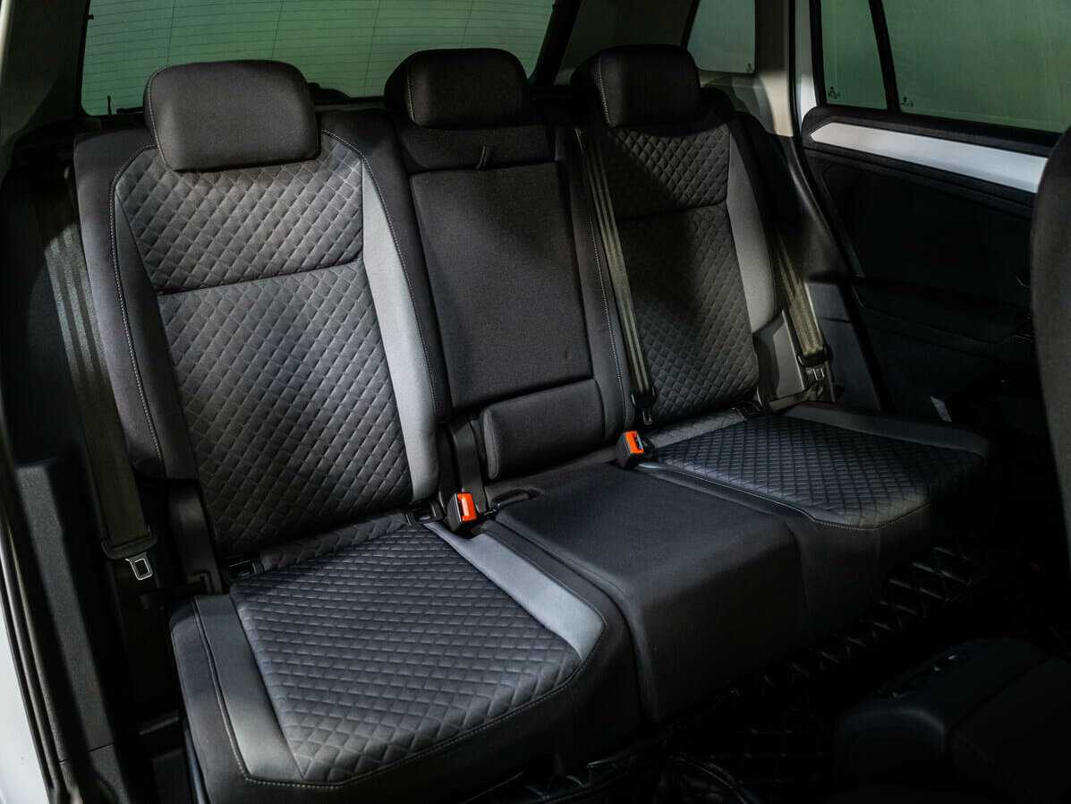 Volkswagen Tiguan L, 2018 Фото №9