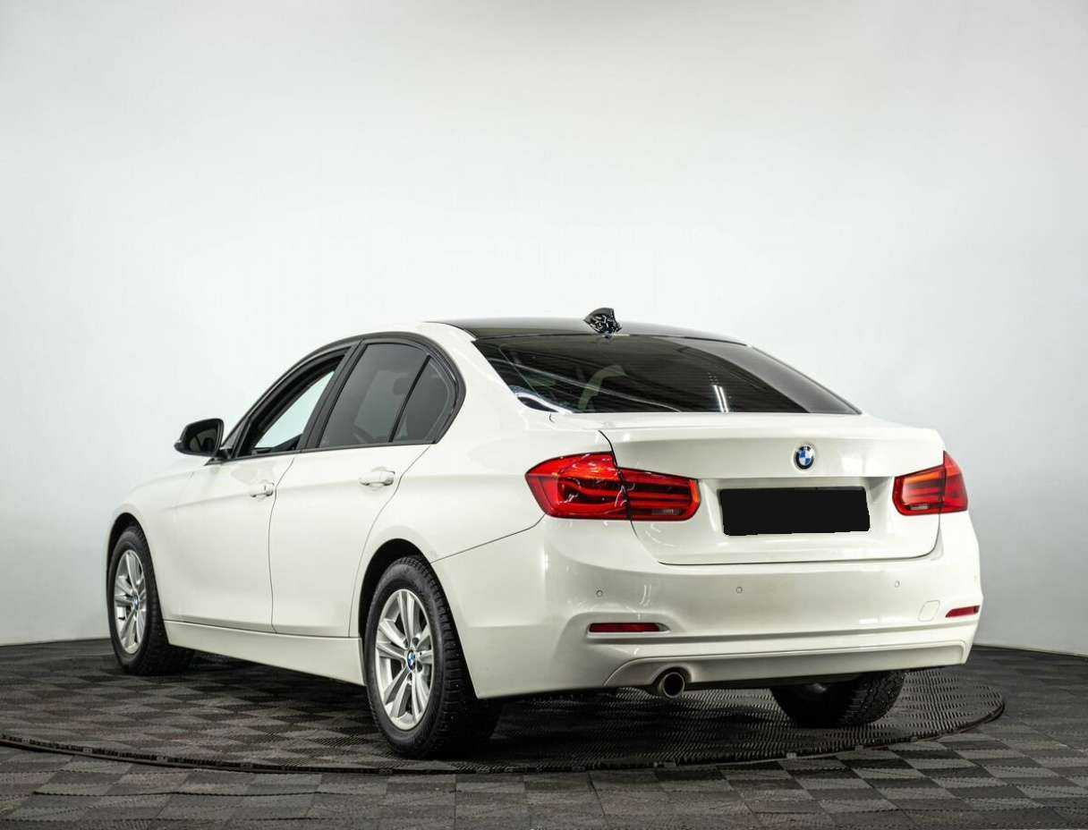 BMW 3 серии 318i, 2016 Фото №6