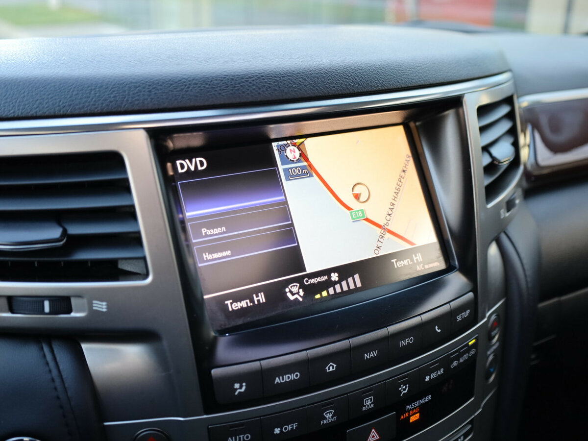 Lexus LX 570 III Рестайлинг, 2012 Фото №26