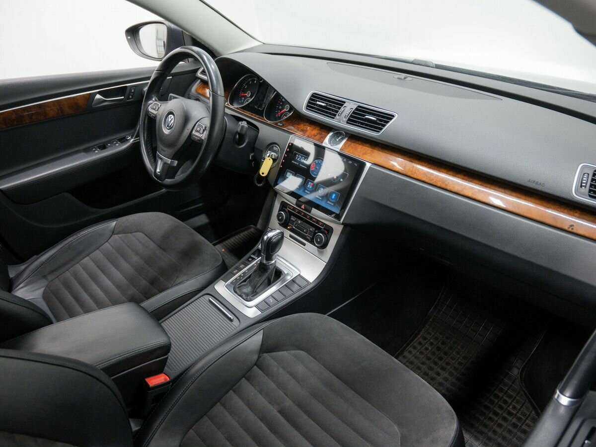 Volkswagen Passat, 2011 Фото №8