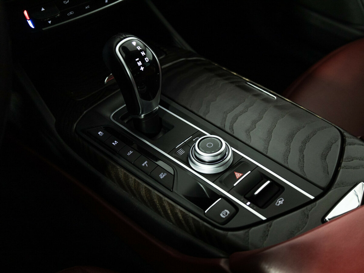 Maserati Levante I, 2017 Фото №19