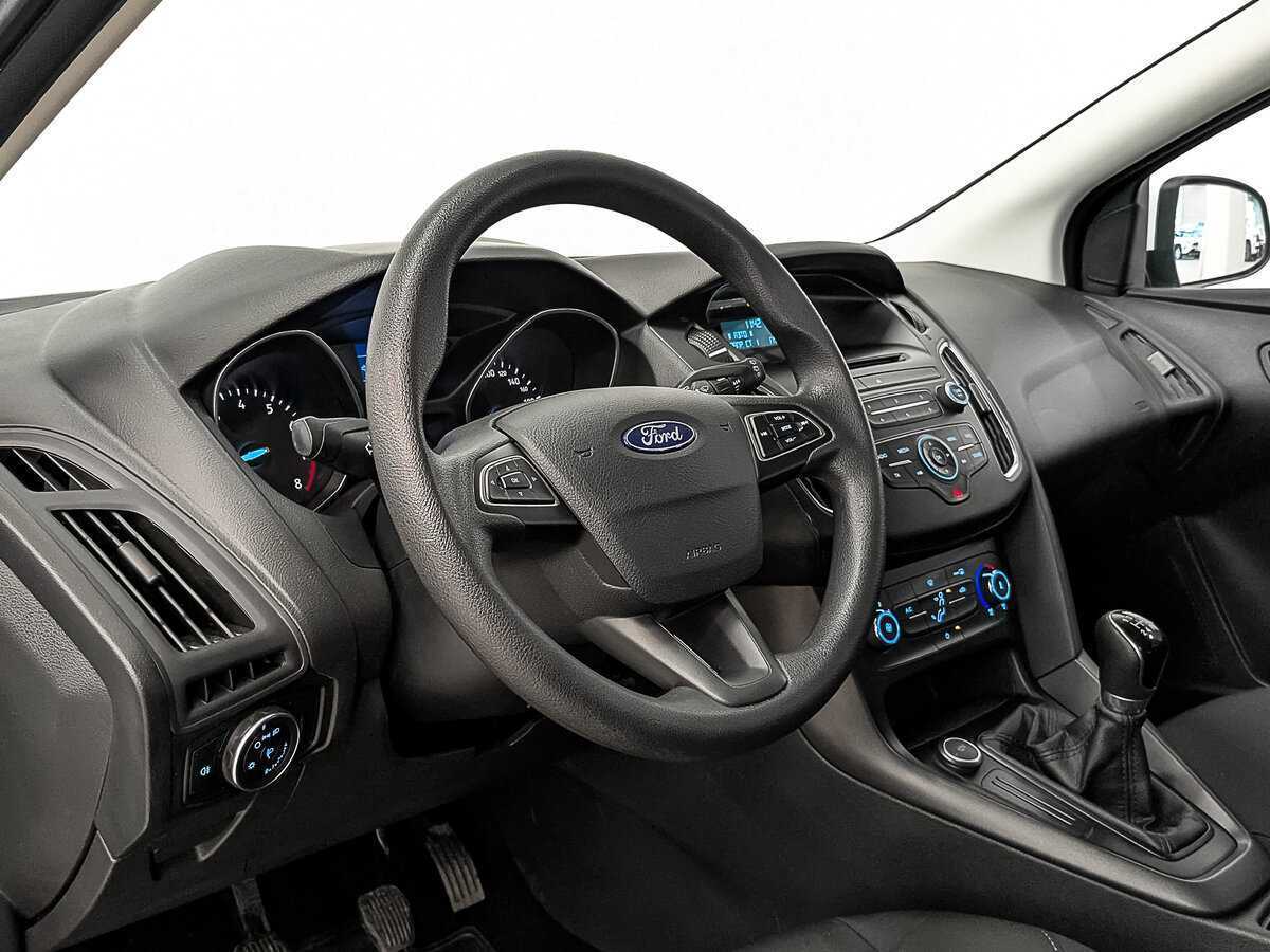 Ford Focus, 2017 Фото №13