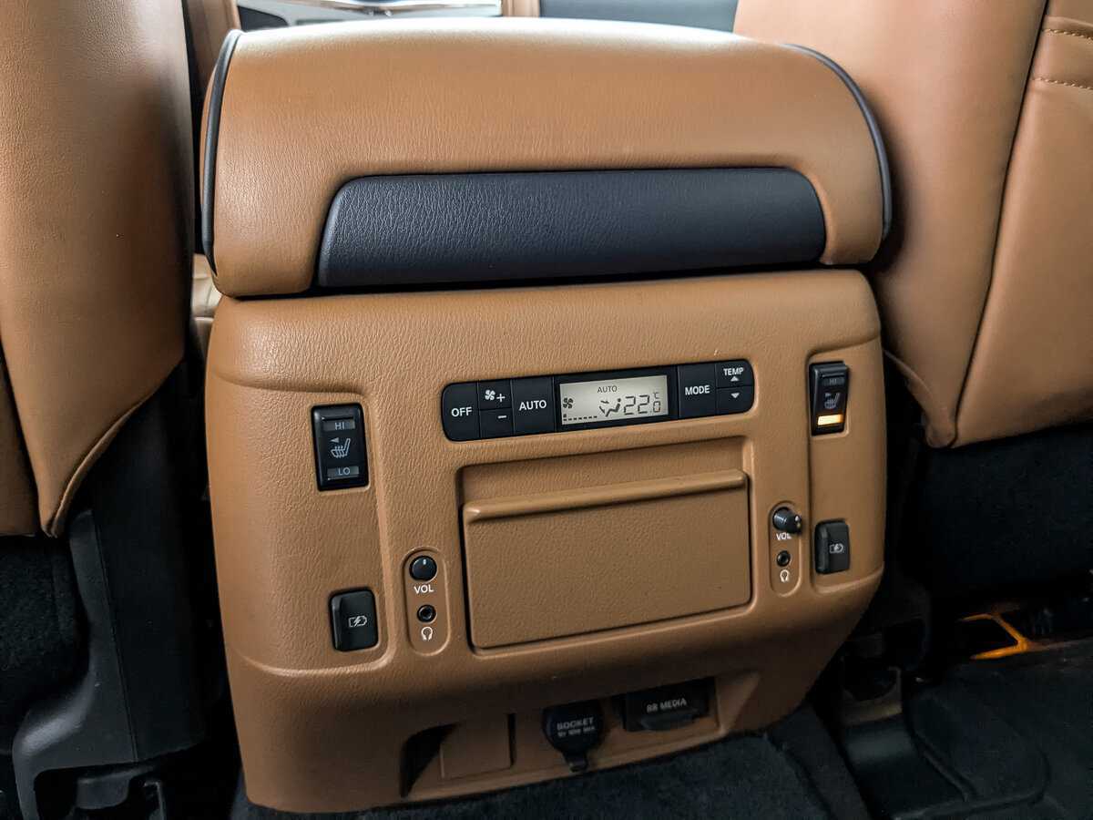 Infiniti QX80, 2018 Фото №30
