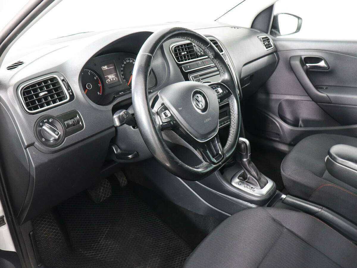 Volkswagen Polo, 2017 Фото №9